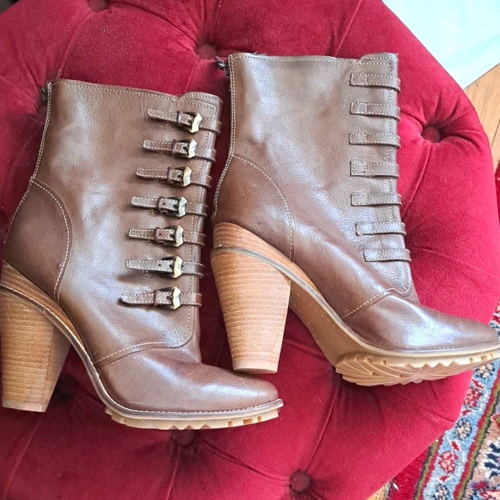 Brown B Markowsky boots back zip 8.5m NWOT